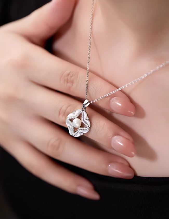 Mother-of-Pearl Luxe Pendant Necklace