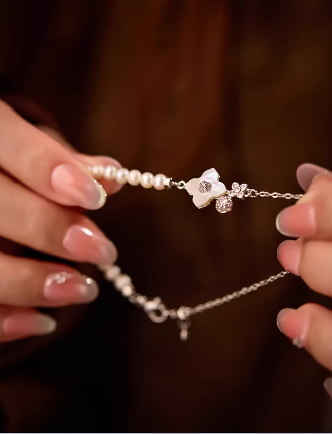Blossom Pearl Shell Bracelet