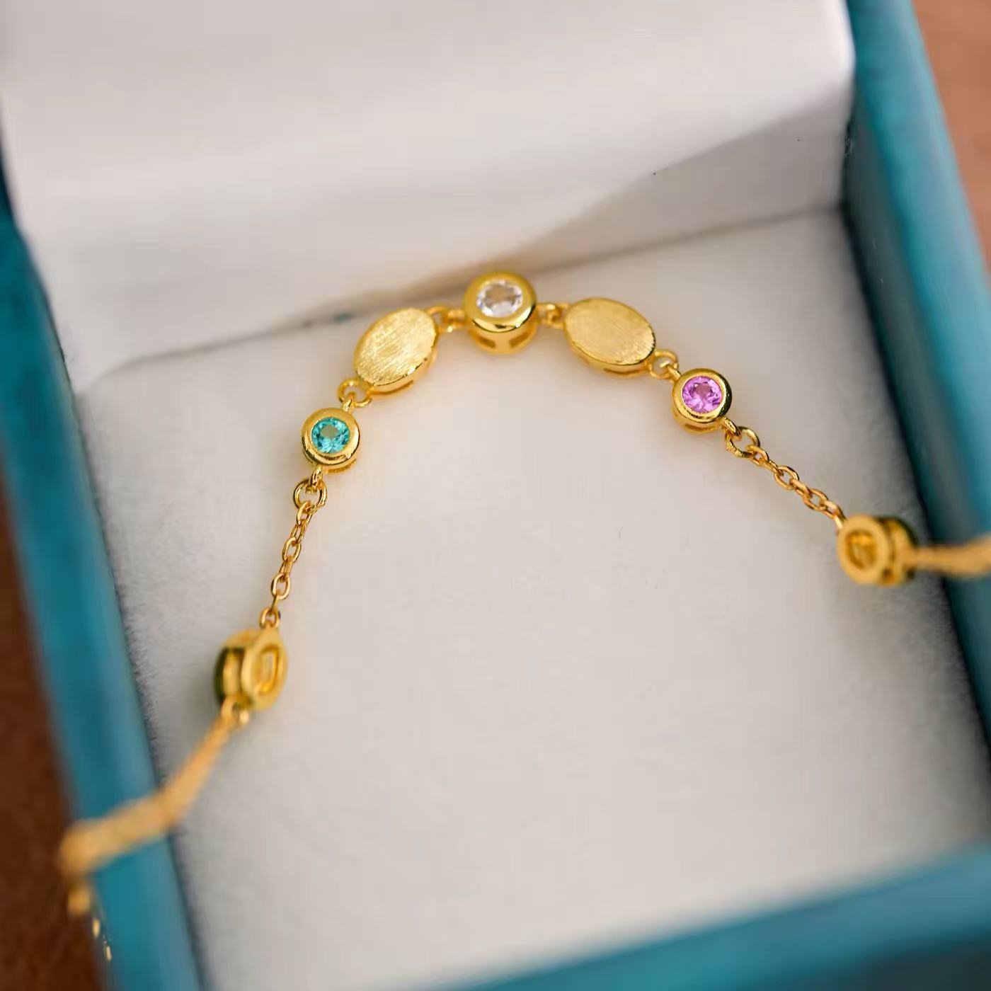 Luxe Gold Link Delicate Bracelet